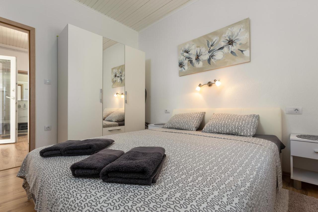 Apartments Elita Rovinj Exterior photo