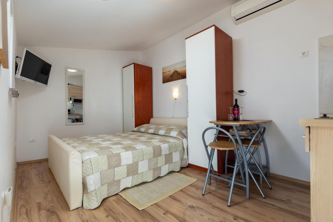 Apartments Elita Rovinj Exterior photo