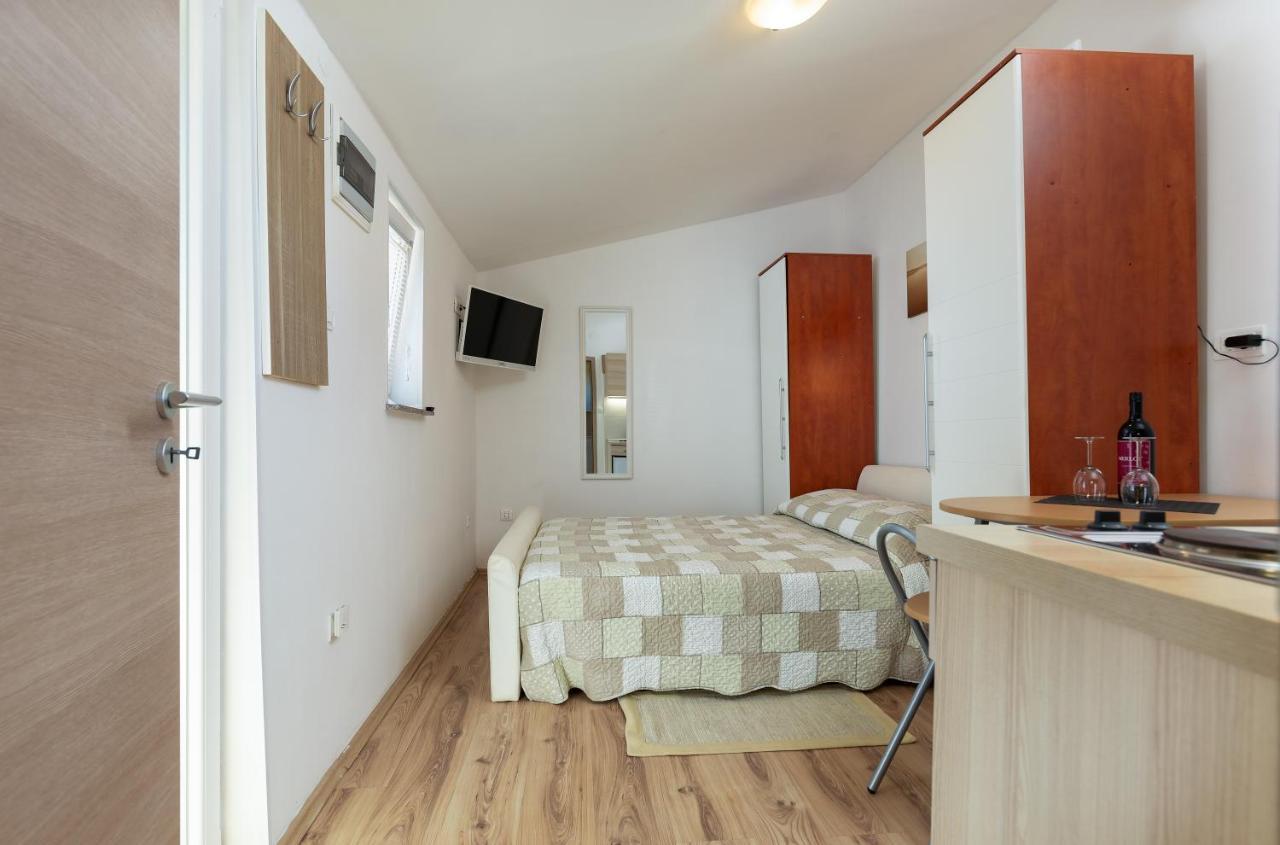 Apartments Elita Rovinj Exterior photo